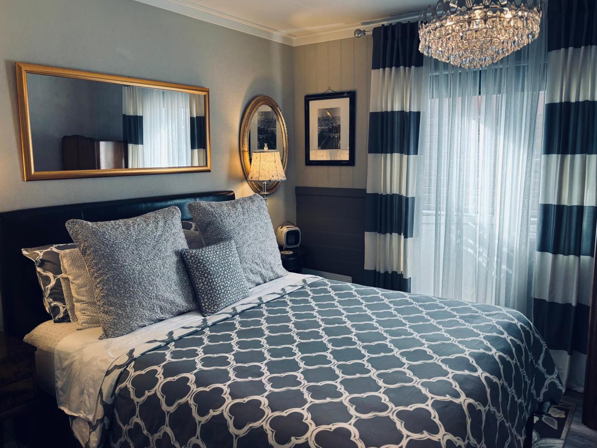 Apartments At The Sentrum クリスティアンスン エクステリア 写真